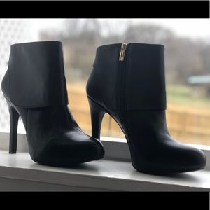 Jessica Simpson Black Zip Up Ankle Booties